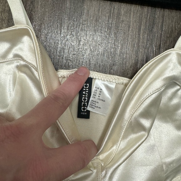 H&M top - Picture 3 of 3